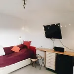 Hostnfly Apartments - Sunny And Quiet Balcony Apartment Buttes Chaumont