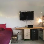 Hostnfly Apartments - Sunny And Quiet Balcony Apartment Buttes Chaumont